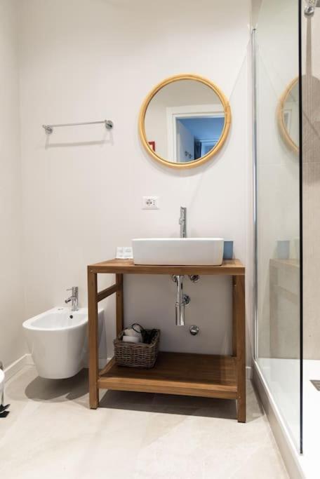 Youhosty - Ticinese Suite 1 Milano Dış mekan fotoğraf