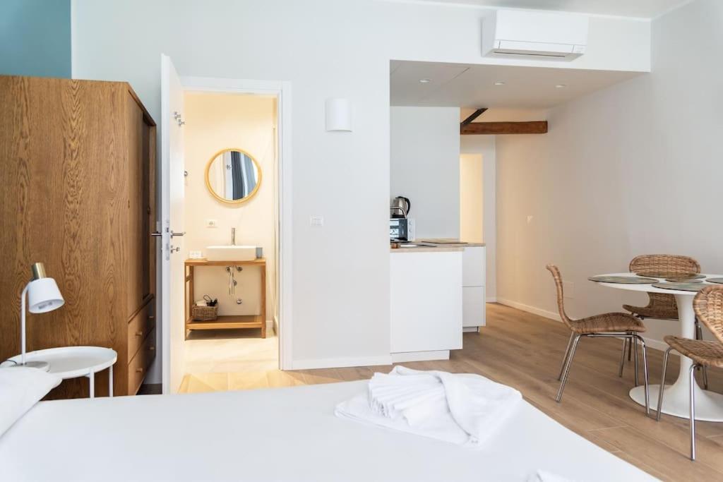 Youhosty - Ticinese Suite 1 Milano Dış mekan fotoğraf