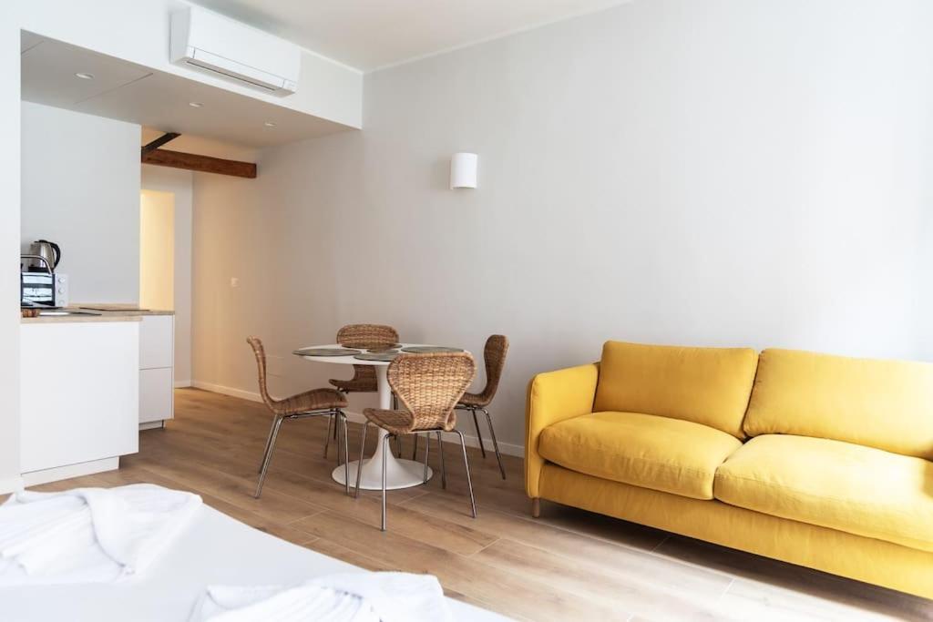 Youhosty - Ticinese Suite 1 Milano Dış mekan fotoğraf