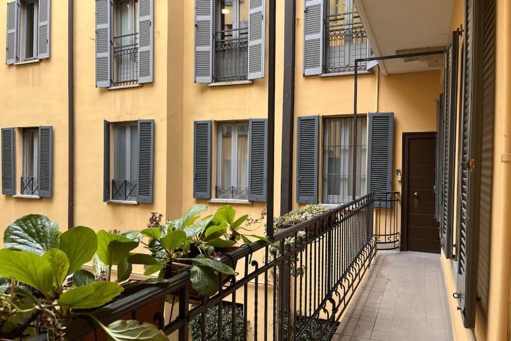 Youhosty - Ticinese Suite 1 Milano Dış mekan fotoğraf